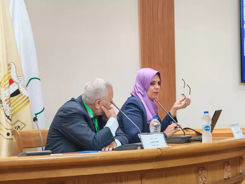 من المجلس الأعلى للثقافة.. وزارة البيئة تستعرض رؤية مصر التكنولوجية والتوعوية لمواجهة التغيرات المناخية 2 - جريدة الجمهورية WhatsApp Image 2025 10 21 at 17.24.23 276651c5 - جريدة الجمهورية