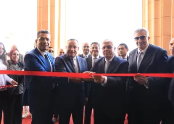 وزير التعليم العالي ورئيس جامعة الإسكندرية يفتتحان المرحلة الأولى من مشروع ترميم مباني كلية الهندسة 2 - جريدة الجمهورية وزير التعليم العالي ورئيس جامعة الإسكندرية يفتتحان المرحلة الأولى من مشروع ترميم مباني كلية الهندسة
