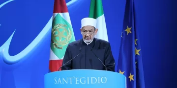 شيخ الأزهر من روما: صمود الضمير الإنساني في وجه مجازر غزة هو الأمل الأخير للبشرية 8 - جريدة الجمهورية شيخ الأزهر من روما: صمود الضمير الإنساني في وجه مجازر غزة هو الأمل الأخير للبشرية