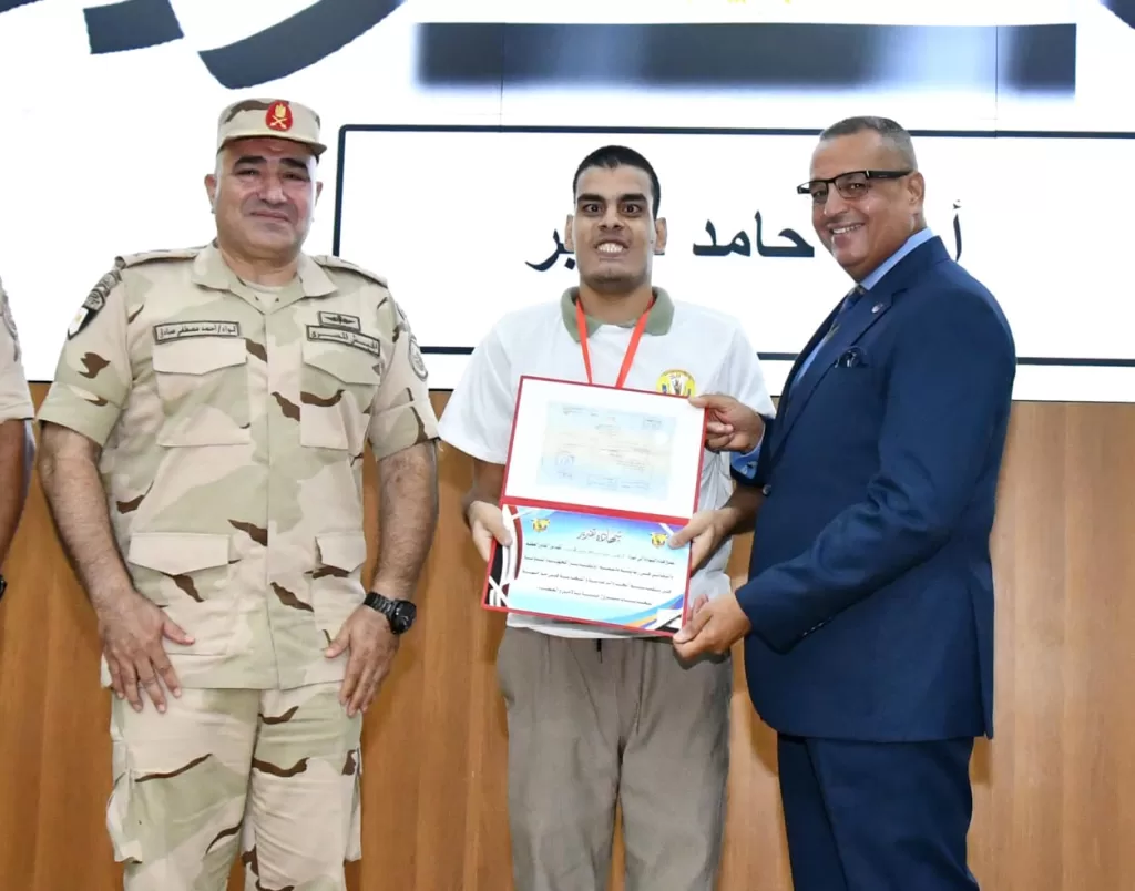 القوات المسلحة تدفع بعدد من اللجان لجنوب سيناء لإنهاء المواقف التجنيدية لذوى الهمم وكبار السن 6 - جريدة الجمهورية WhatsApp Image 2025 10 26 at 5.14.05 PM 5 - جريدة الجمهورية