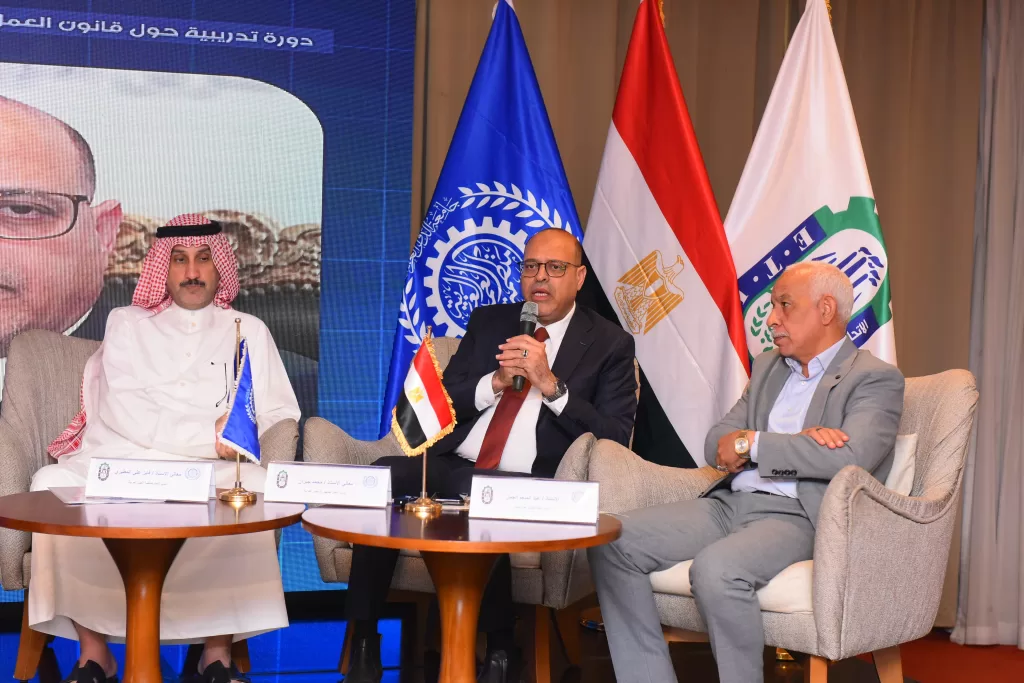 وزير العمل يفتتح ندوة «قانون العمل الجديد ودوره في تحسين علاقات العمل» بمشاركة قيادات نقابية 7 - جريدة الجمهورية WhatsApp Image 2025 10 27 at 4.27.48 PM 4 - جريدة الجمهورية