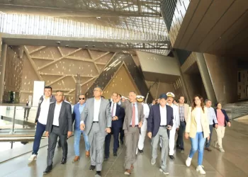 محافظ الجيزة يستقبل مستشار رئيس الجمهورية لمتابعة الاستعدادات النهائية لافتتاح المتحف المصري الكبير 4 - جريدة الجمهورية محافظ الجيزة يستقبل مستشار رئيس الجمهورية لمتابعة الاستعدادات النهائية لافتتاح المتحف المصري الكبير
