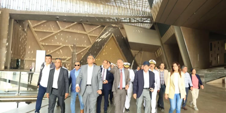 محافظ الجيزة يستقبل مستشار رئيس الجمهورية لمتابعة الاستعدادات النهائية لافتتاح المتحف المصري الكبير 1 - جريدة الجمهورية محافظ الجيزة يستقبل مستشار رئيس الجمهورية لمتابعة الاستعدادات النهائية لافتتاح المتحف المصري الكبير