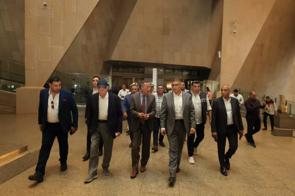 محافظ الجيزة يستقبل مستشار رئيس الجمهورية لمتابعة الاستعدادات النهائية لافتتاح المتحف المصري الكبير 2 - جريدة الجمهورية WhatsApp Image 2025 10 27 at 8.07.50 PM - جريدة الجمهورية