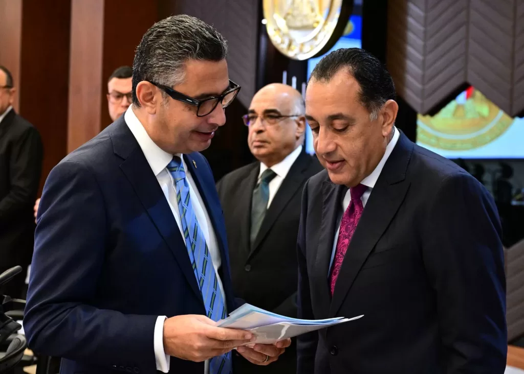 مدبولي: المتحف المصري الكبير سيضخ «دفعة سياحية كبرى» لمصر.. شاشات عملاقة في الميادين لمشاهدة الافتتاح في كل المحافظات 5 - جريدة الجمهورية WhatsApp Image 2025 10 28 at 1.33.06 PM - جريدة الجمهورية