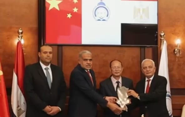 جامعة الريادة تستقبل وفد السفارة الصينية لبحث التعاون الأكاديمي المشترك