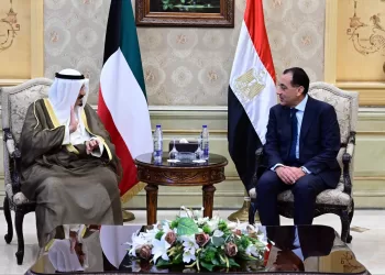 استقبال رسمي لرئيس وزراء الكويت بمطار القاهرة تمهيدًا لجلسة مباحثات ثنائية غدًا 2 - جريدة الجمهورية استقبال رسمي لرئيس وزراء الكويت بمطار القاهرة تمهيدًا لجلسة مباحثات ثنائية غدًا