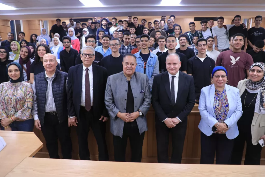 جامعة القاهرة الأهلية ترسم الطريق لتحقيق الأحلام في ندوة للشاعر والإعلامي الكبير جمال الشاعر 3 - جريدة الجمهورية WhatsApp Image 2025 10 30 at 6.34.39 PM 1 - جريدة الجمهورية