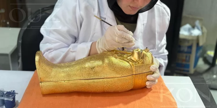 مصر تخلّد فعالية افتتاح المتحف بدعوة فنية مستوحاة من تابوت الملك الذهبي