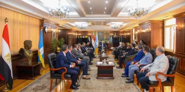 محافظ الإسكندرية يلتقي أعضاء مجلس الشيوخ لبحث الملفات الخدمية والتنموية بالمحافظة