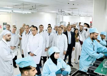 «مصر» تصنع الإلكترونيات..رئيس الوزراء يفتتح مصنعًا جديدًا لشركة «أوبو» العالمية 3 - جريدة الجمهورية «مصر» تصنع الإلكترونيات..رئيس الوزراء يفتتح مصنعًا جديدًا لشركة «أوبو» العالمية