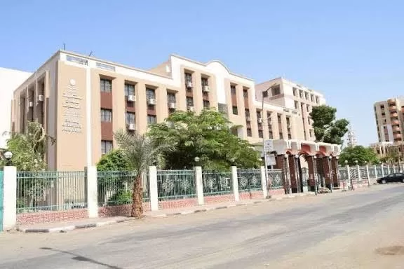 سبق طبي جديد لجامعة سوهاج.. استئصال ورم وعائي بالأذن الوسطى بالمنظار دون فتح جراحي 3 - جريدة الجمهورية طب سوهاج 2 - جريدة الجمهورية