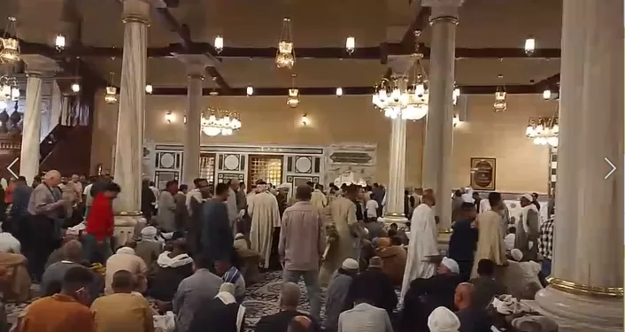 فيديو| من السيد البدوي لمولد الحسين.. موروث شعبي مستمر بـ«المدد» 1 - جريدة الجمهورية فيديو| من السيد البدوي لمولد الحسين.. موروث شعبي مستمر بـ«المدد»