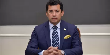 صبحي يتلقى خطابًا من رئيس الكونفدرالية الإفريقية للمصارعة بشأن الجهود الدولية لمكافحة التجنيس