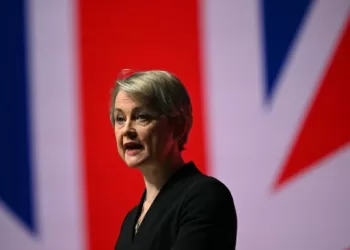 وزيرة الخارجية البريطانية: العالم سيحاسب قيادة قوات الدعم السريع على الجرائم التي ارتكبتها بالسودان