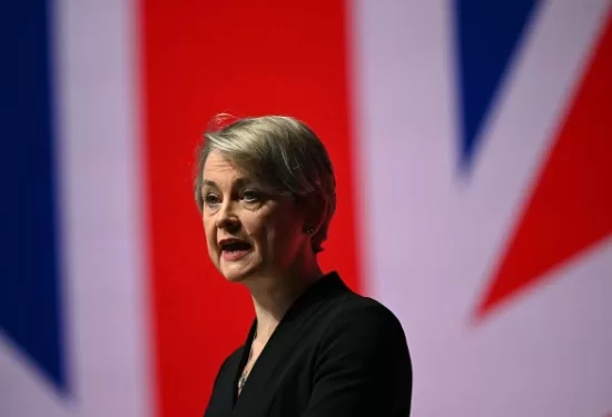 وزيرة الخارجية البريطانية: العالم سيحاسب قيادة قوات الدعم السريع على الجرائم التي ارتكبتها بالسودان