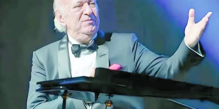 عمر خيرت أسطورة موسيقية  تعزف على أوتار الوطنية