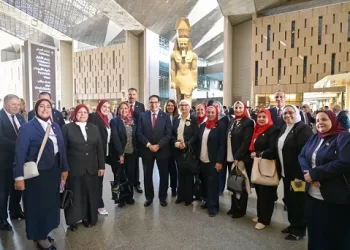 مجلس جامعة القاهرة يزور «المتحف المصري الكبير» تنفيذاً لمبادرة الجامعة بإعلان العام الجامعى ٢٠٢٦/٢٠٢٥ عام المتحف المصري الكبير