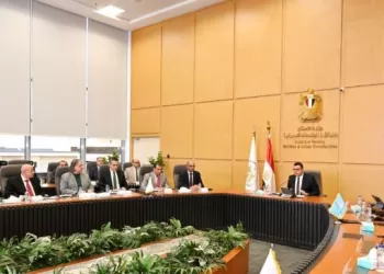 «وزير الإسكان» يوجه بتعزيز أداء شركات مياه الشرب والصرف الصحي