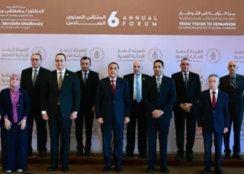 «رئيس الوزراء» يشارك في احتفالية الذكرى السادسة لمنظومة التأمين الصحي الشامل.. وتكريم الرواد الأوائل