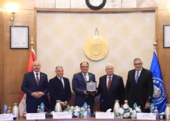 جامعة حلوان تحصد لقب «أفضل جامعة صديقة للبيئة» لعام 2024/2025