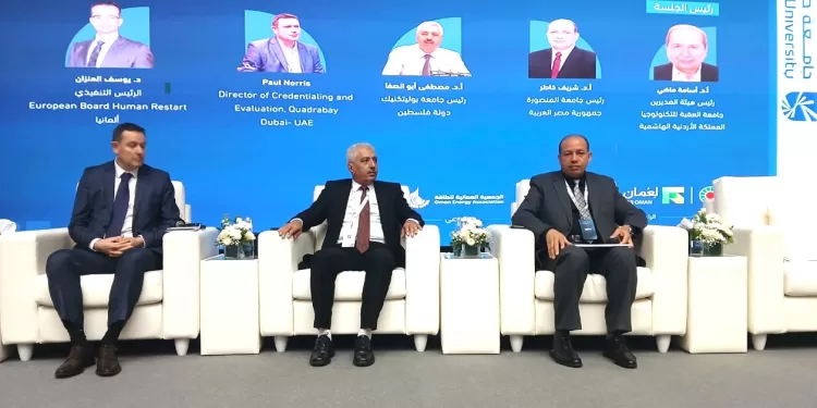 رئيس «المنصورة» يشارك في ملتقى توأمة الجامعات العربية بعُمان بورقة عمل عن الجامعة المنتجة