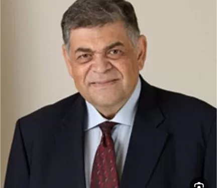 كلية طب قصر العيني تهنئ الدكتور أشرف حاتم لفوزه في إنتخابات مجلس النواب 2025