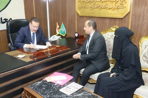 خلال لقاءاته اليومية.. محافظ المنوفية يوجه بصرف مساعدات عاجلة للمواطنين 9 - جريدة الجمهورية 1000 - جريدة الجمهورية