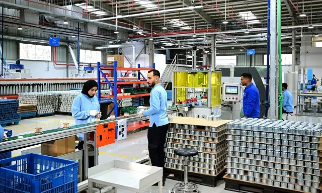 رئيس الوزراء يفتتح مصنع المنصور لتصنيع « فلاتر المركبات والفلاتر الصناعية » 10 - جريدة الجمهورية 11 9 - جريدة الجمهورية