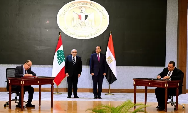 في ختام أعمال اللجنة العليا المصرية اللبنانية المشتركة:رئيسا وزراء مصر ولبنان يشهدان توقيع عدد من مذكرات التفاهم وبروتوكولات التعاون بين البلدين في مختلف المجالات 3 - جريدة الجمهورية 13 - جريدة الجمهورية