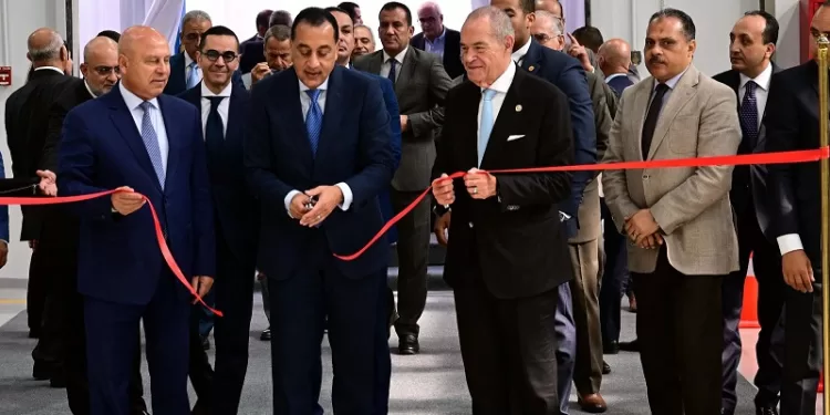 رئيس الوزراء يفتتح مصنع المنصور لتصنيع « فلاتر المركبات والفلاتر الصناعية » 1 - جريدة الجمهورية رئيس الوزراء يفتتح مصنع المنصور لتصنيع « فلاتر المركبات والفلاتر الصناعية »