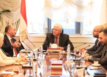 وزير التعليم العالي يجتمع بوفد «أسترازينيكا» لتعزيز التعاون في علاج الأمراض النادرة 3 - جريدة الجمهورية وزير التعليم العالي يجتمع بوفد «أسترازينيكا» لتعزيز التعاون في علاج الأمراض النادرة