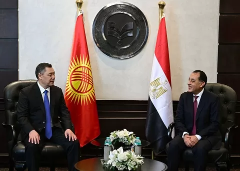 عقب عودته من الدوحة.. رئيس الوزراء يشارك في مائدة مستديرة اقتصادية مع رئيس «قيرغيزستان» 4 - جريدة الجمهورية 3 24 - جريدة الجمهورية