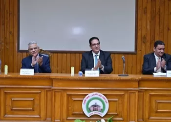 «رئيس جامعة القاهرة» يشهد احتفال نادي أعضاء هيئة التدريس لتكريم الأبناء المتفوقين 3 - جريدة الجمهورية «رئيس جامعة القاهرة» يشهد احتفال نادي أعضاء هيئة التدريس لتكريم الأبناء المتفوقين