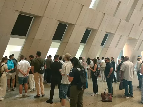 بمشاركة جماهيرية غير مسبوقة.. «المتحف المصري الكبير» يختبر خدمة الدليل الصوتي الجديدة 37 - جريدة الجمهورية 34 - جريدة الجمهورية