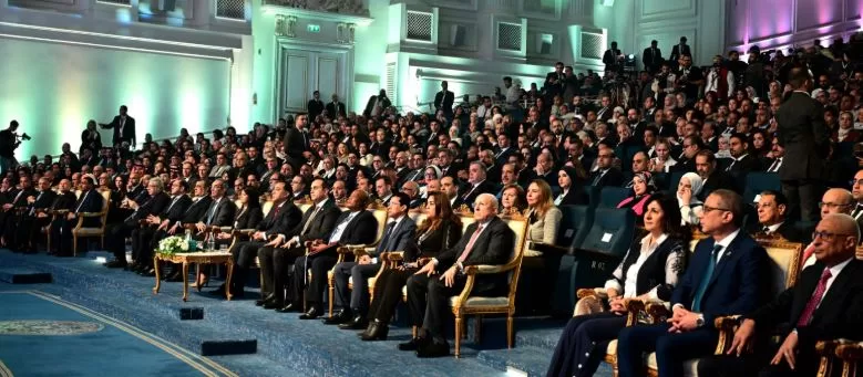 «رئيس الوزراء» يشارك في احتفالية الذكرى السادسة لمنظومة التأمين الصحي الشامل.. وتكريم الرواد الأوائل 3 - جريدة الجمهورية 4 107 - جريدة الجمهورية