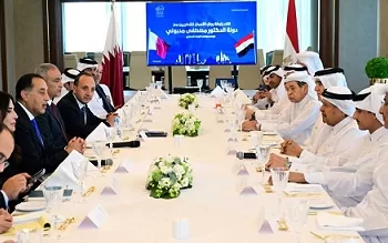 مدبولي يدعو رجال الأعمال والمستثمرين القطريين لزيادة حجم استثماراتهم فى مصر
