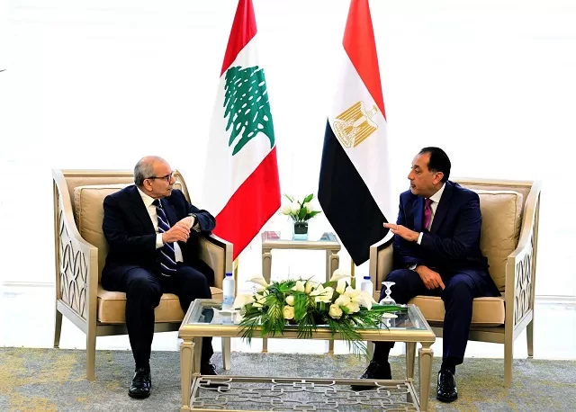 في ختام أعمال اللجنة العليا المصرية اللبنانية المشتركة:رئيسا وزراء مصر ولبنان يشهدان توقيع عدد من مذكرات التفاهم وبروتوكولات التعاون بين البلدين في مختلف المجالات 4 - جريدة الجمهورية 5 4 - جريدة الجمهورية