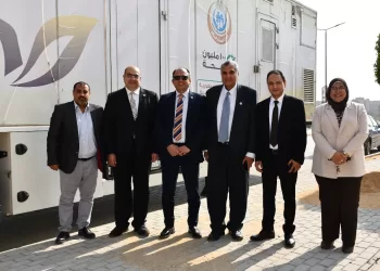 رئيس جامعة حلوان يتفقد حملة «دعم صحة المرأة» ضمن مبادرة «100 مليون صحة»