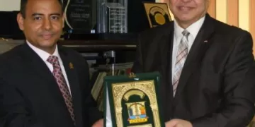 «سعفان» رئيسًا شرفيًا لمؤسسة «الناس لبعضهم» للأعمال الخيرية والتنمية بأسوان