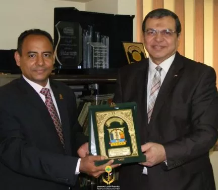 «سعفان» رئيسًا شرفيًا لمؤسسة «الناس لبعضهم» للأعمال الخيرية والتنمية بأسوان 1 - جريدة الجمهورية «سعفان» رئيسًا شرفيًا لمؤسسة «الناس لبعضهم» للأعمال الخيرية والتنمية بأسوان