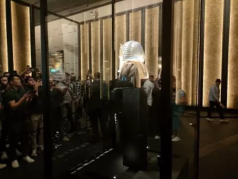 بمشاركة جماهيرية غير مسبوقة.. «المتحف المصري الكبير» يختبر خدمة الدليل الصوتي الجديدة 8 - جريدة الجمهورية 5 7 - جريدة الجمهورية