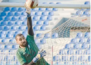 10 «كلين شيت» من أصل 13 مباراة