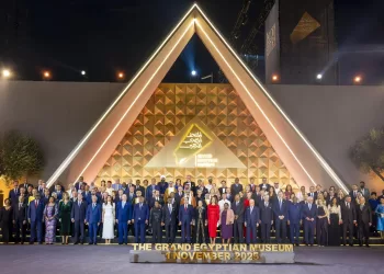 بث مباشر الآن الرئيس عبد الفتاح السيسي والسيدة قرينته يشهدان احتفالية افتتاح المتحف المصري الكبير«هدية مصر للعالم» 4 - جريدة الجمهورية  بث مباشر الآن الرئيس عبد الفتاح السيسي والسيدة قرينته يشهدان احتفالية افتتاح المتحف المصري الكبير«هدية مصر للعالم»