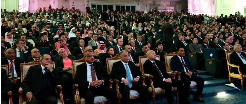 «رئيس الوزراء» يشارك في احتفالية الذكرى السادسة لمنظومة التأمين الصحي الشامل.. وتكريم الرواد الأوائل 5 - جريدة الجمهورية 6 61 - جريدة الجمهورية