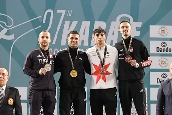 وزير الشباب والرياضة يهنئ أبطال الكاراتيه لتصدرهم بطولة العالم بالقاهرة