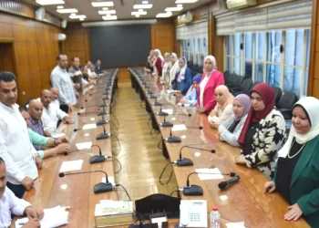 محافظ الدقهلية يشدد على الشفافية والمساءلة في اجتماع المراجعة الداخلية والحوكمة