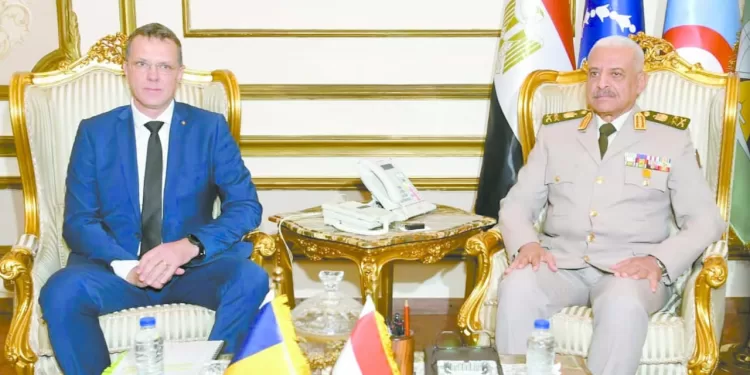 خليفة «فيريرا» المدرب المحلى الأقرب فى ظل الأزمة المالية