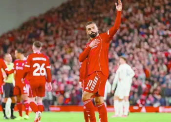 خليفة «فيريرا» المدرب المحلى الأقرب فى ظل الأزمة المالية