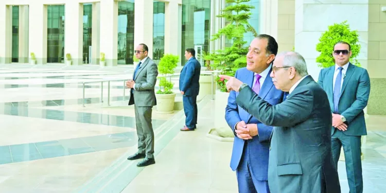 خليفة «فيريرا» المدرب المحلى الأقرب فى ظل الأزمة المالية